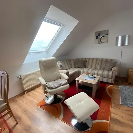 Dachgeschoss Apartment Mit Ausblick Halle  Exterior foto
