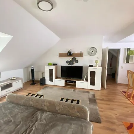 Dachgeschoss Apartment Mit Ausblick Halle  Exterior foto