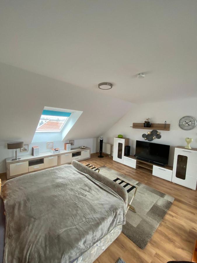 Apartment Dachgeschoss Mit Ausblick